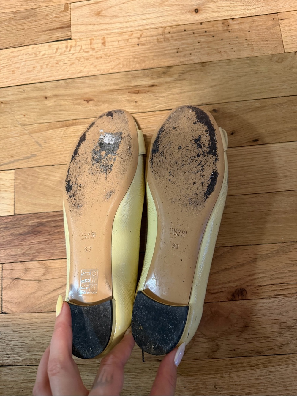 Gucci Yellow Patent Leather Ballet Flats with Silver Double-G Buckle - Picture 2 of 6